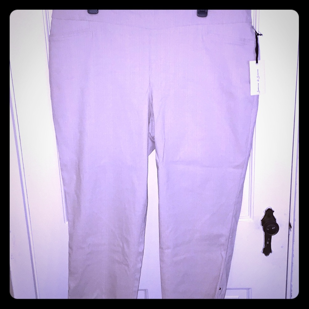 Capri pants